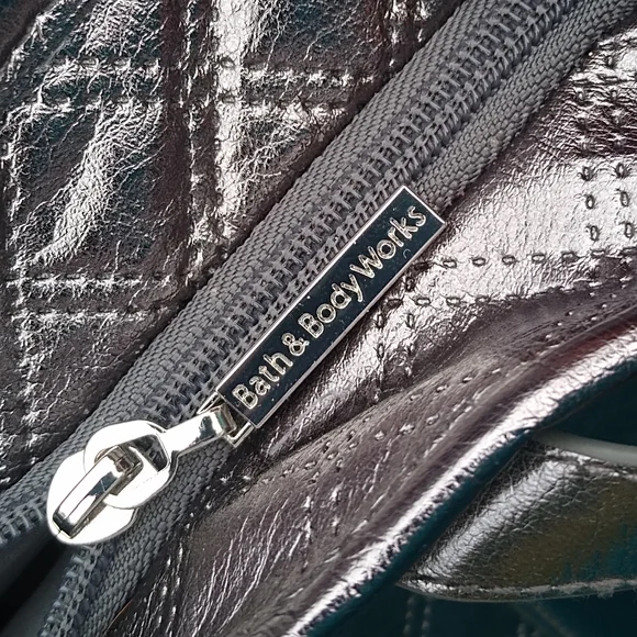 Bath & Body Works Silver Quilted Envelope Tote Bag - Picture 7 of 10